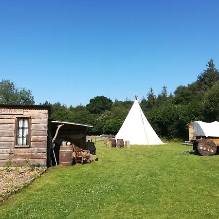 Camping Le Tipi Du Phare Ouest *